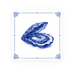 Oyster Delft blue decorative ceramic tile – Classic corner style